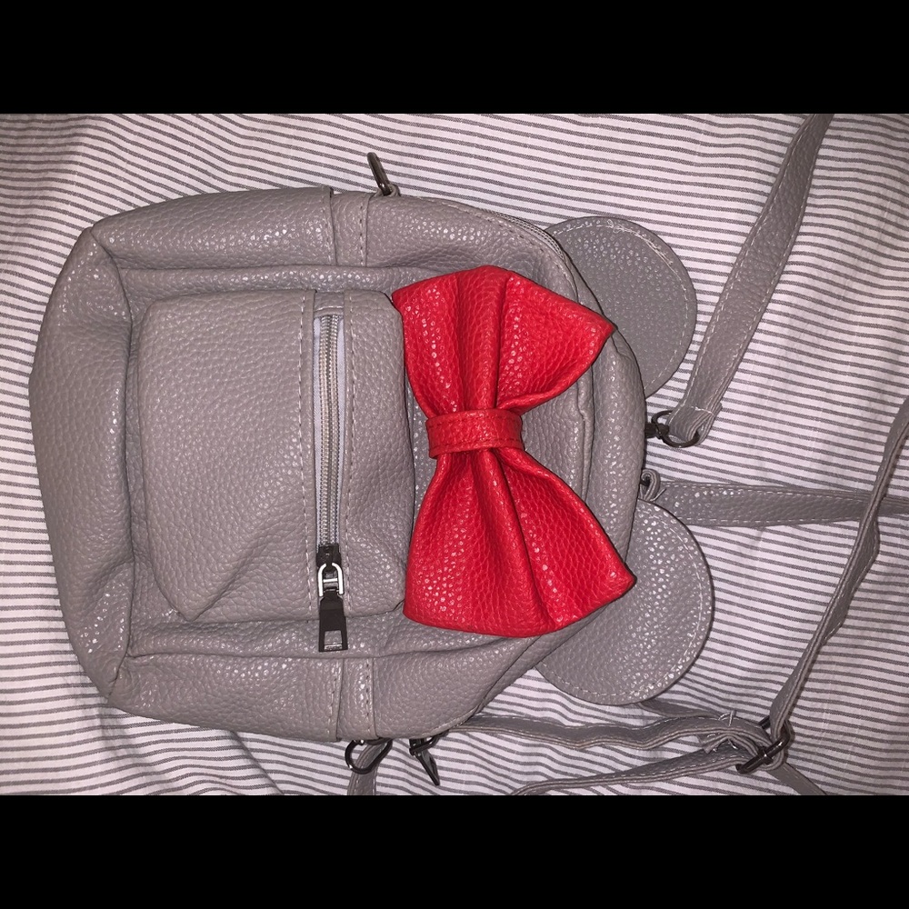 NEW DID NOT WEAR!! Mickey mouse bag lovely!!